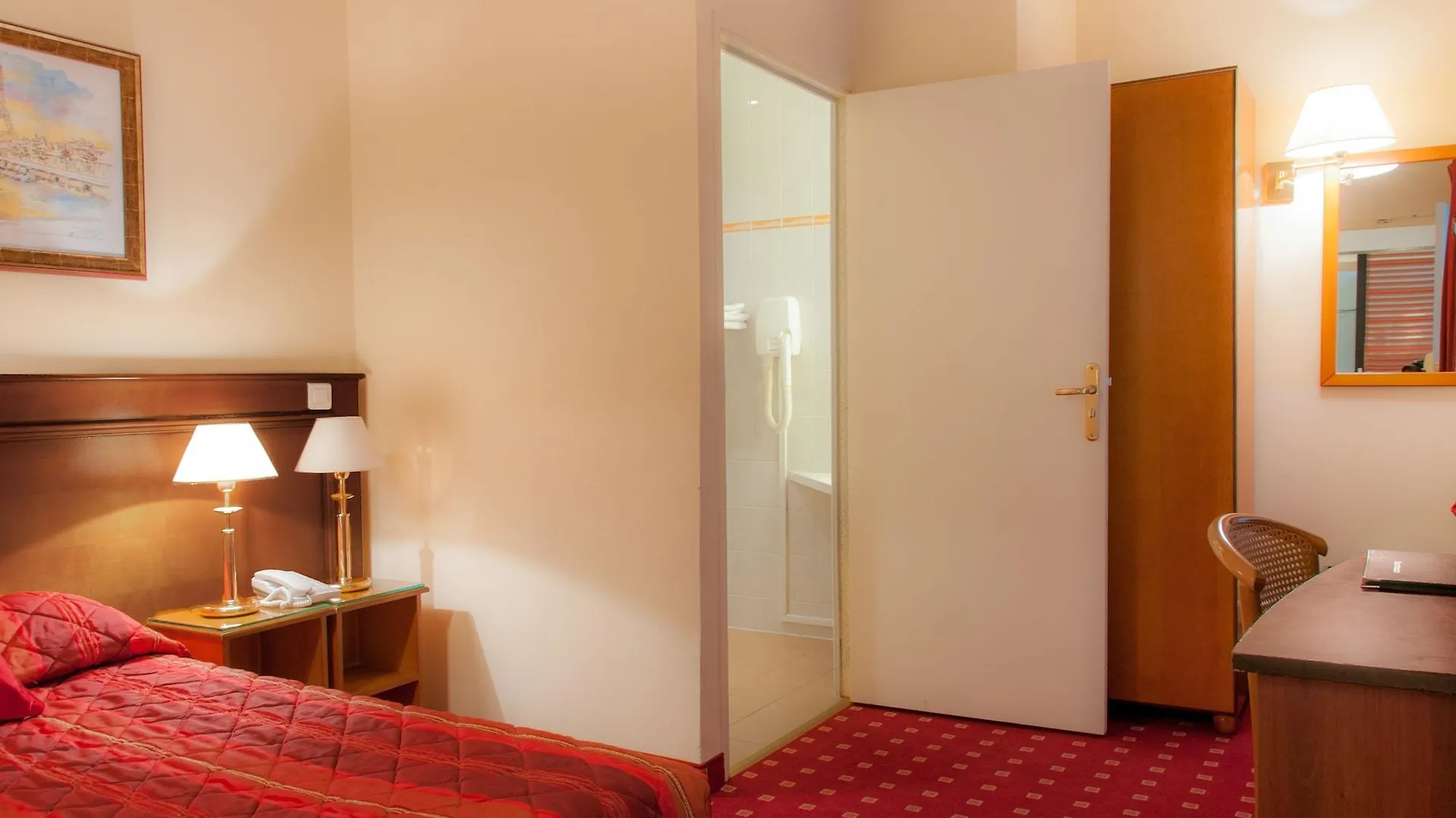 Hotel Des Deux Avenues Paris 3*,