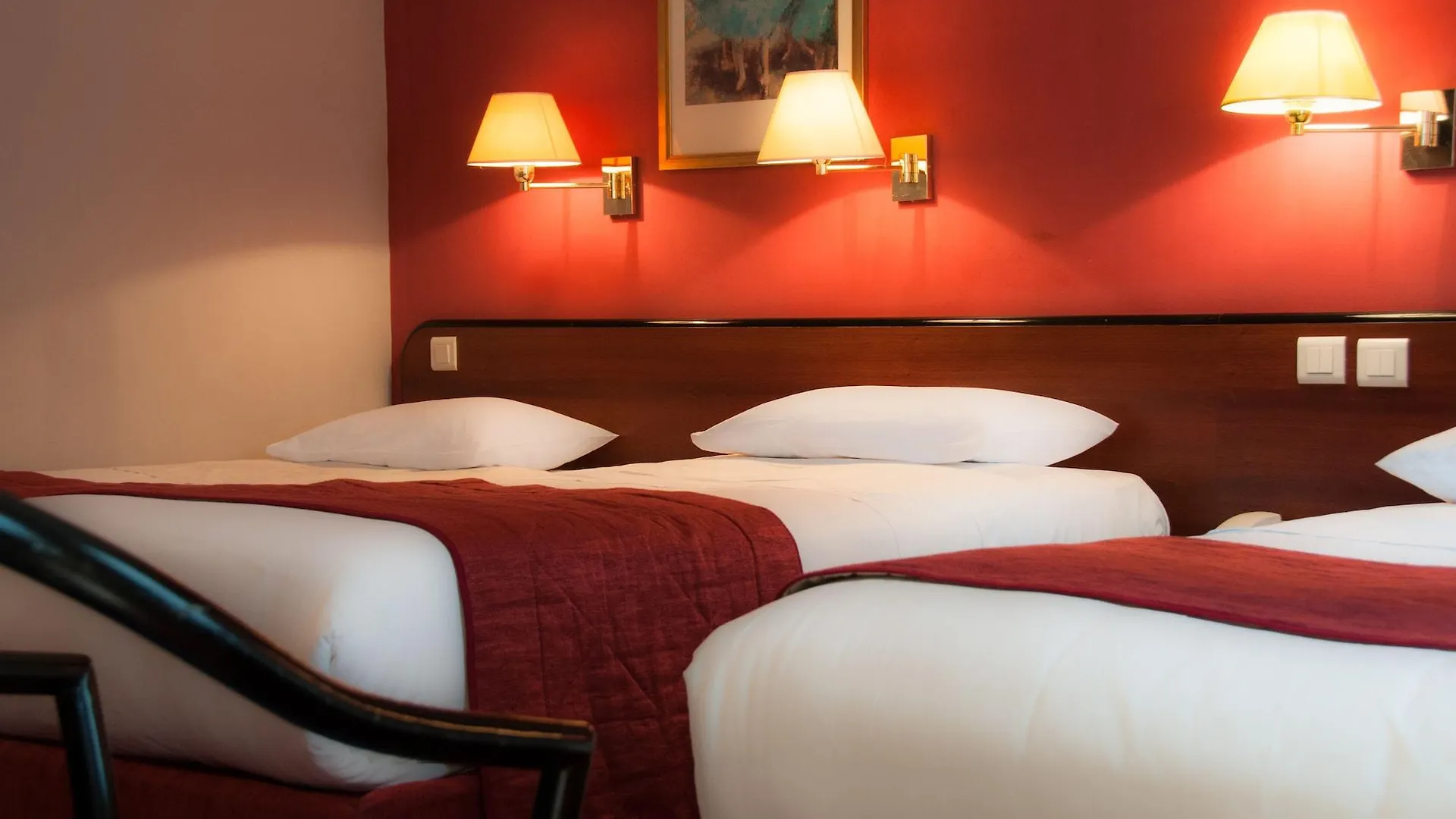 Hotel Des Deux Avenues Paris